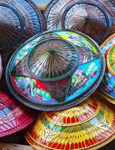 sombreros tailandeses de mimbre