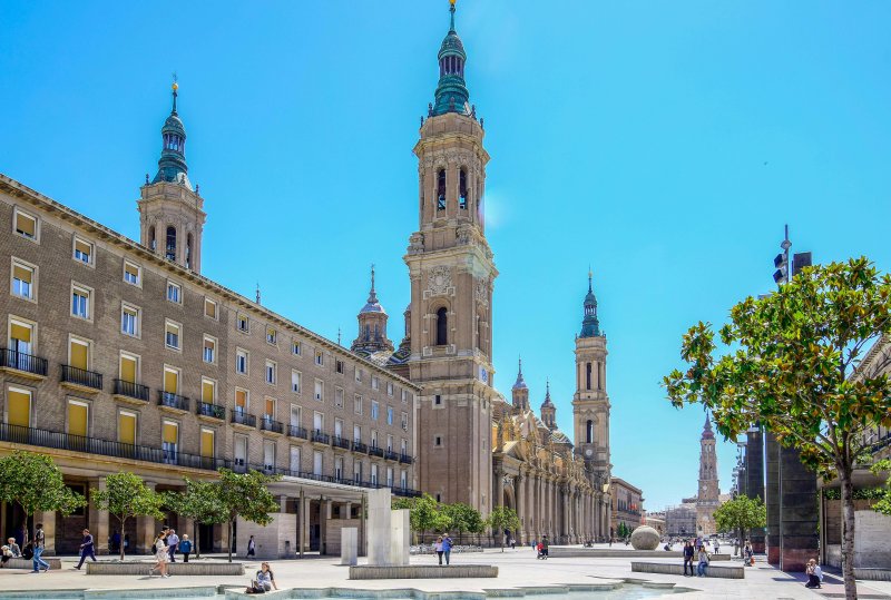 Plaza del Pilar with Basilica de Nuestra Señora del Pilar Zaragoza